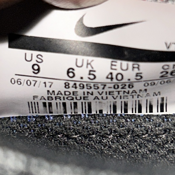 Nike Air VaporMax “Wolf Grey Bright Crimson” Women’s Size 9 - Picture 8 of 9